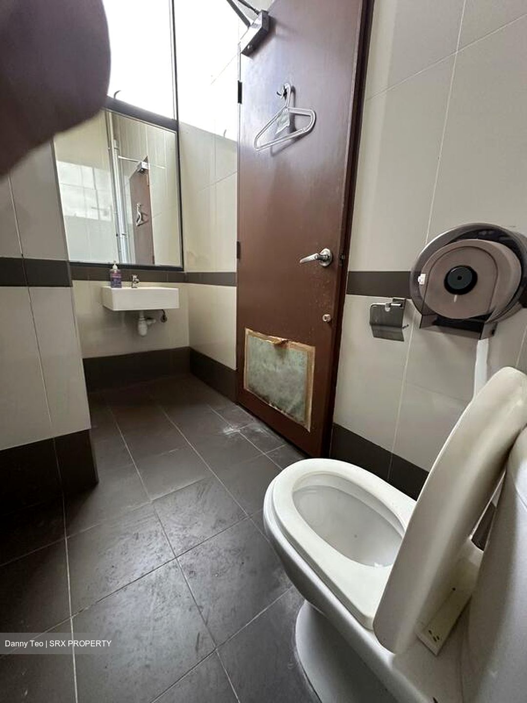 8B @ Admiralty (D27), Factory #472449231